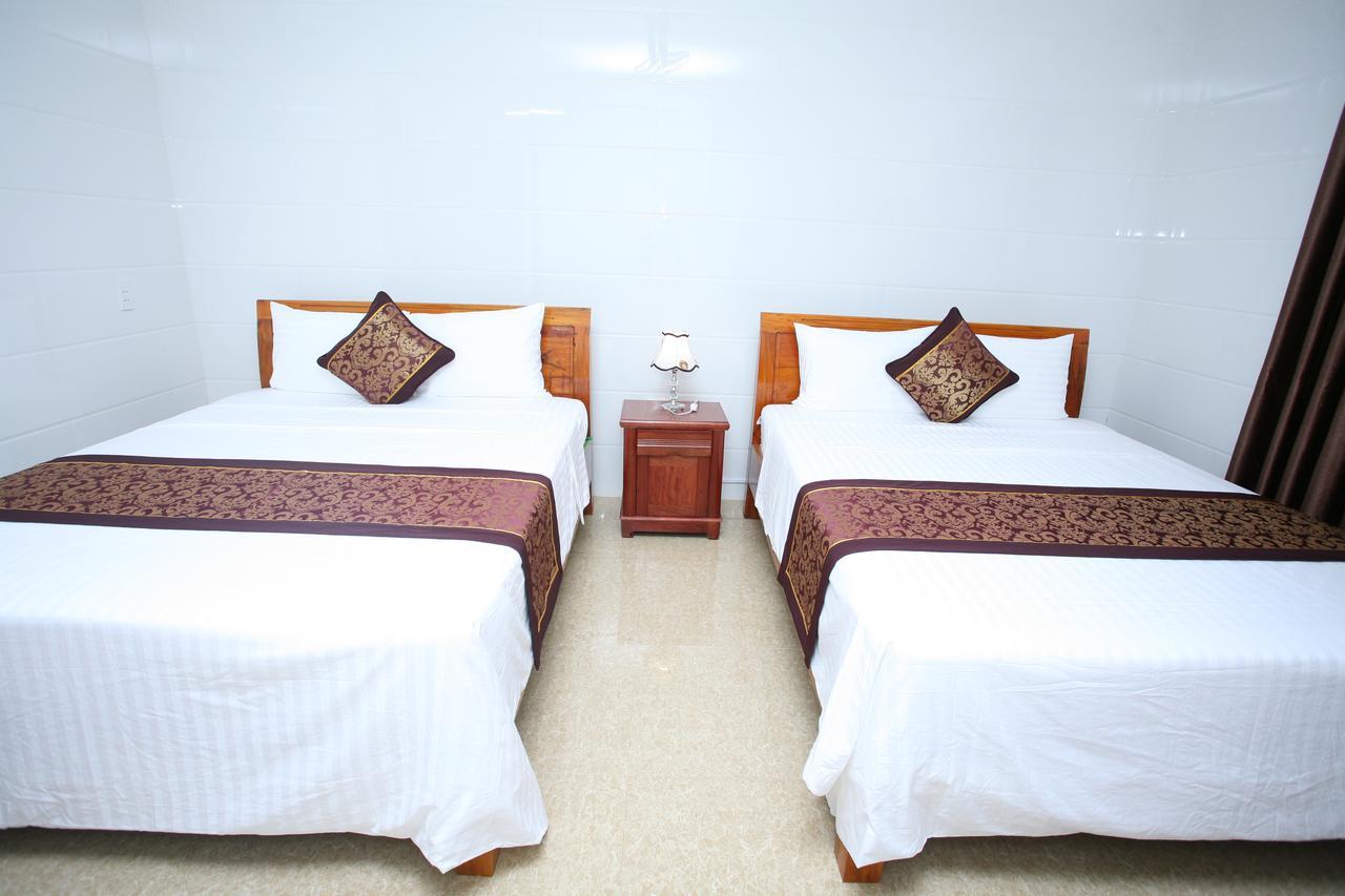 Sky Hotel Phong Nha Exterior photo