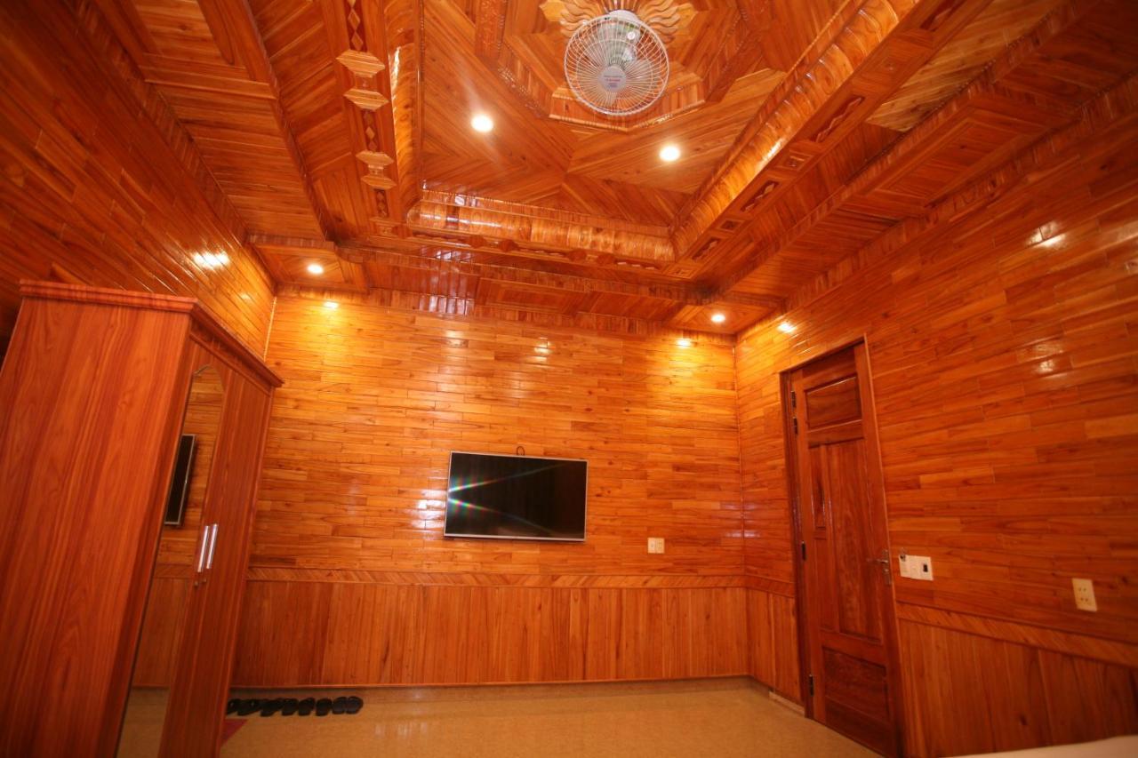 Sky Hotel Phong Nha Exterior photo