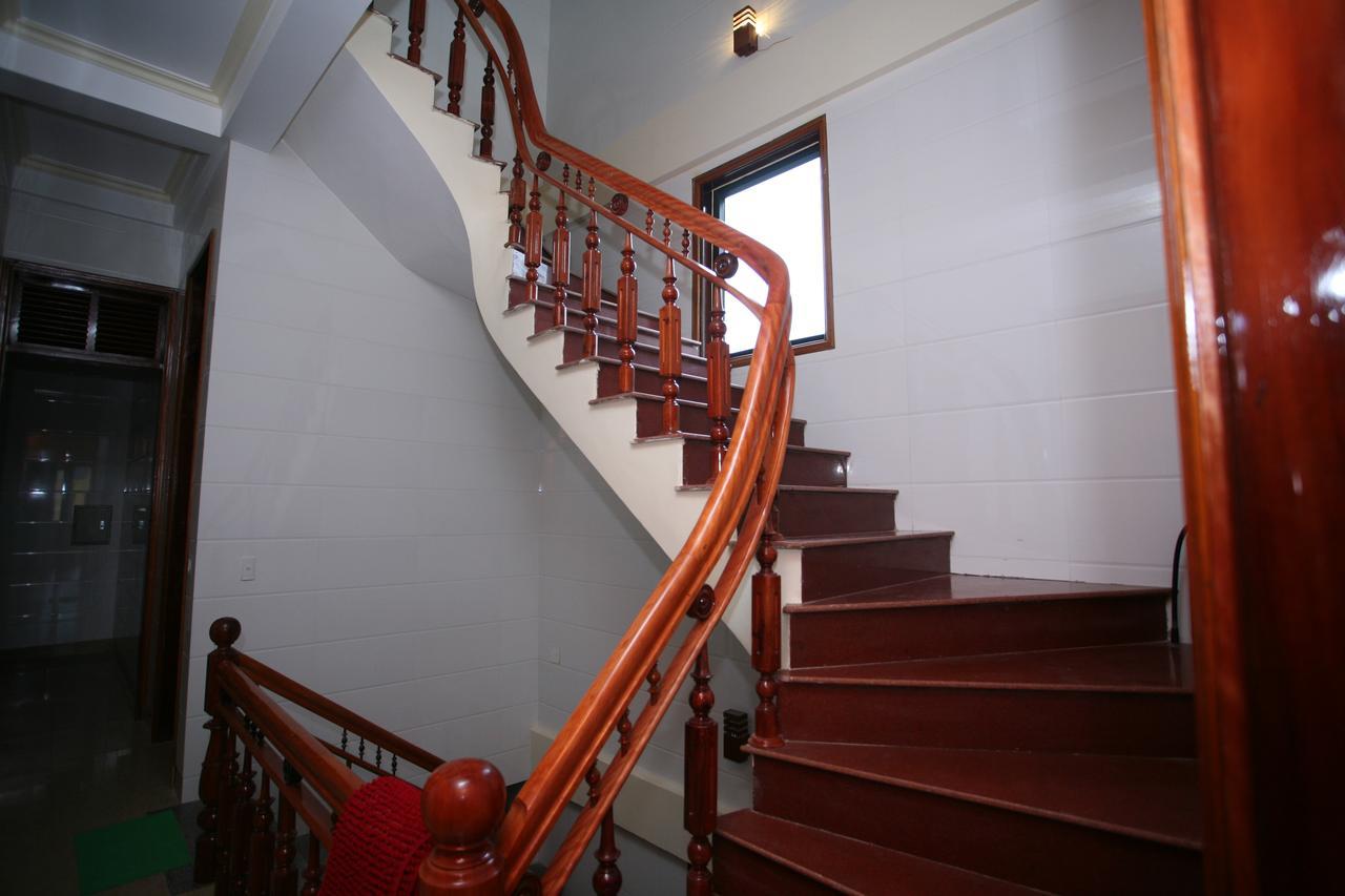 Sky Hotel Phong Nha Exterior photo